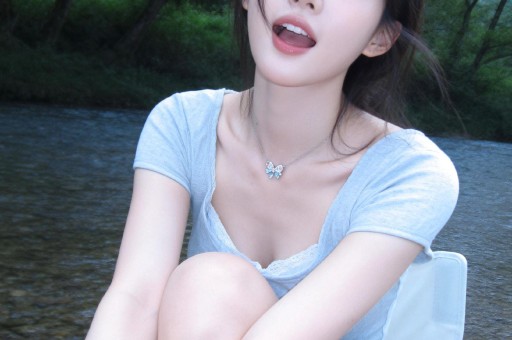 千万粉丝网红何秋亊抄袭明星？内幕曝光网友炸锅了！